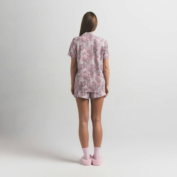 Skims Sleep Short Sleeve Button Up Set - Picture 3 of 11